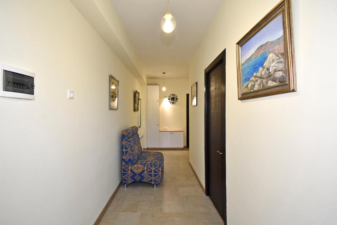 The Nut Guest House Erivan Exterior foto