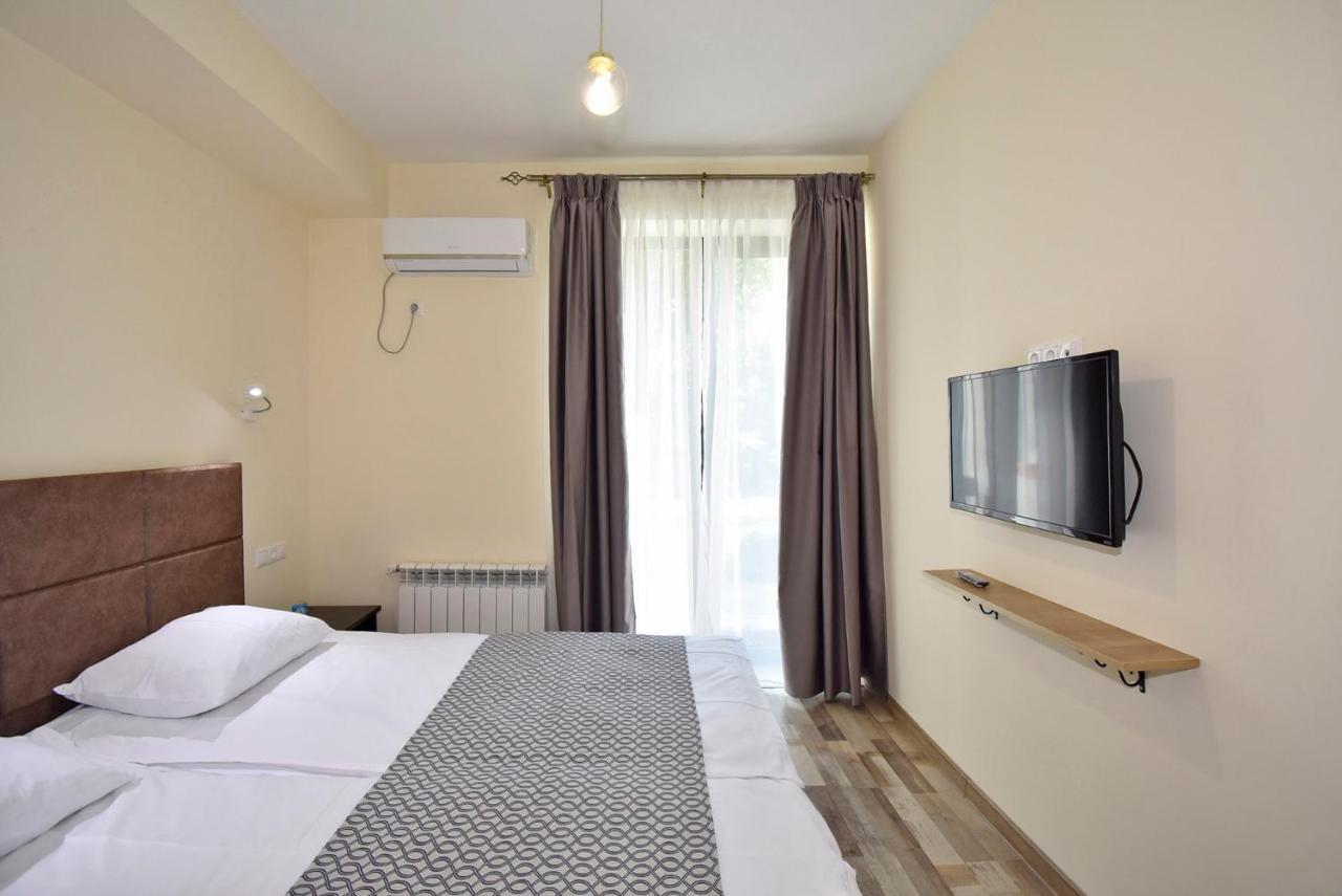 The Nut Guest House Erivan Exterior foto