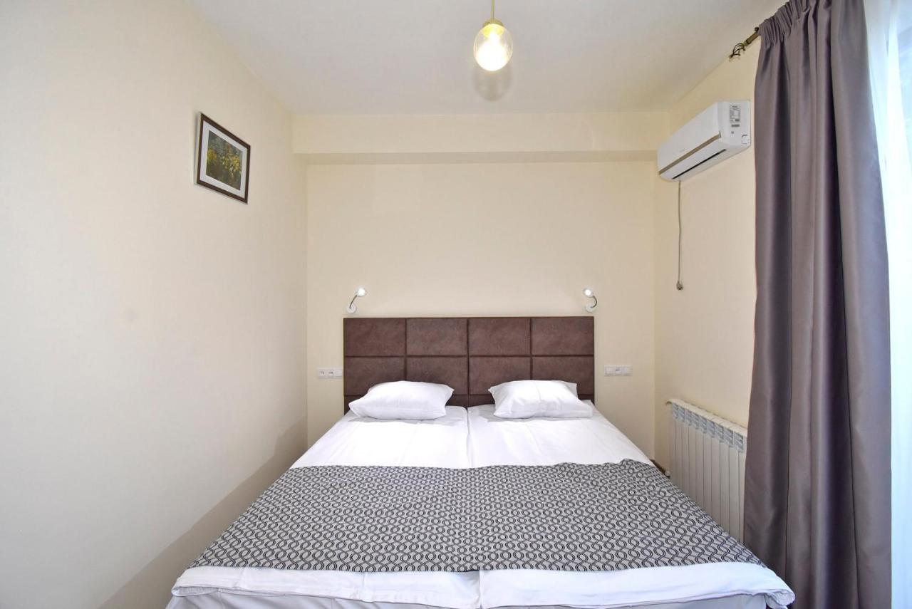 The Nut Guest House Erivan Exterior foto